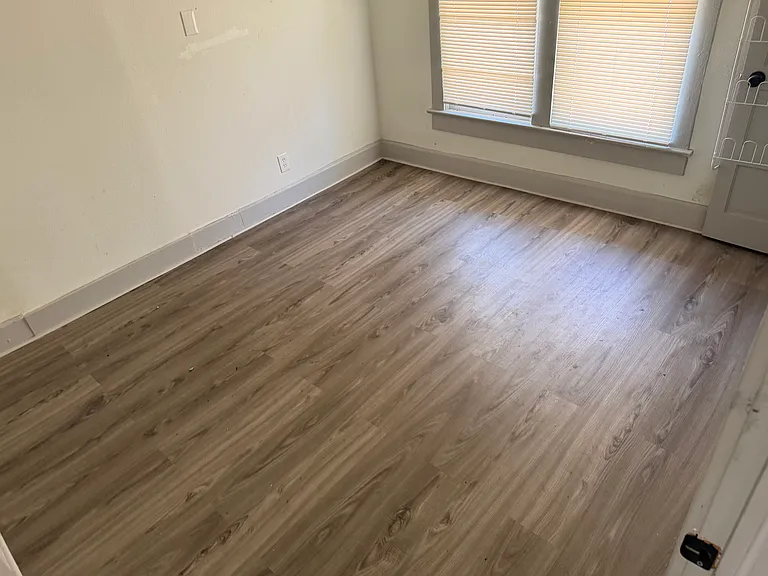 3117 Mersington Ave — Photo 6