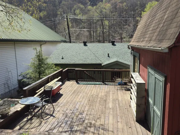 398 Main St #2, Chimney Rock, NC 28720
