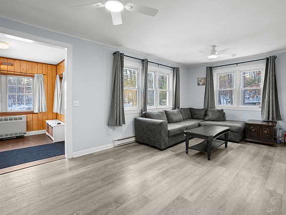 5th image of 46 Willow St