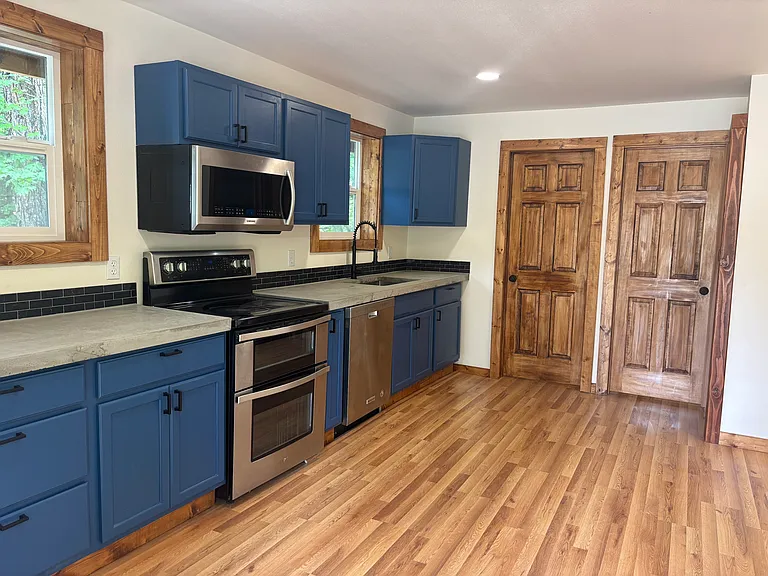 12392 Meacham Rd — Photo 14