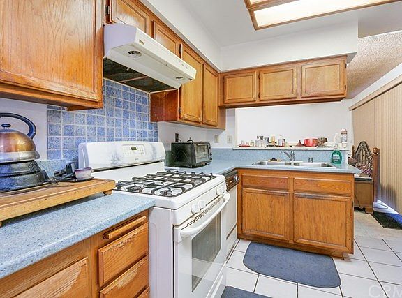 4th image of 24636 Freeport Dr