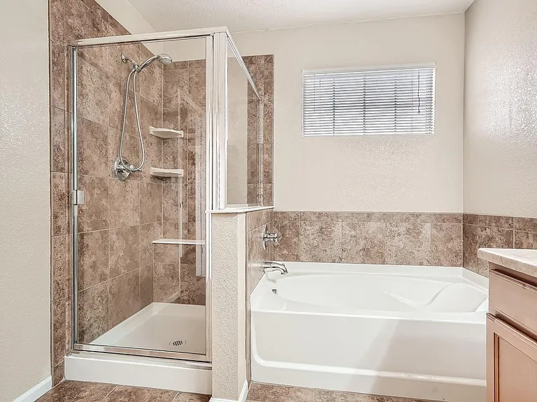 140 Jackson Dr — Photo 13