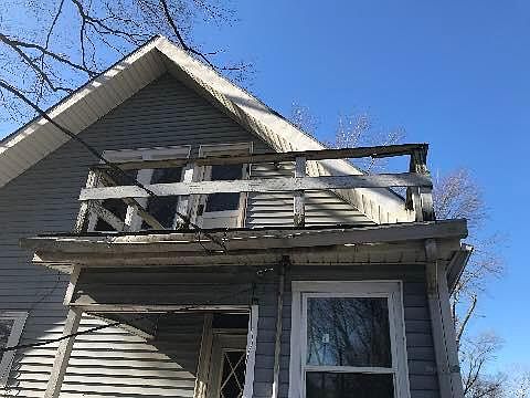 3rd image of 3611 N Temple Ave