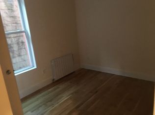 5927 59th St APT 1R, Maspeth, NY 11378