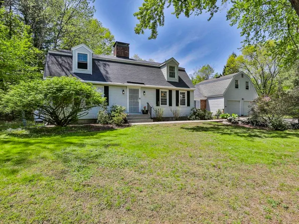 21 Garrison Drive, Bedford, NH 03110
