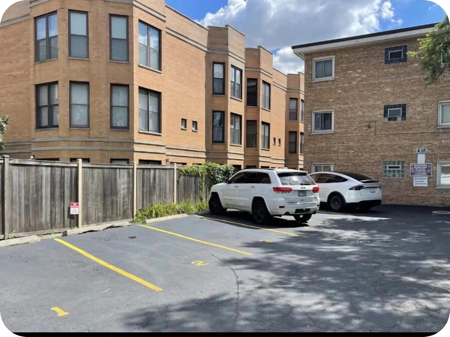 419 S East Ave — Photo 3