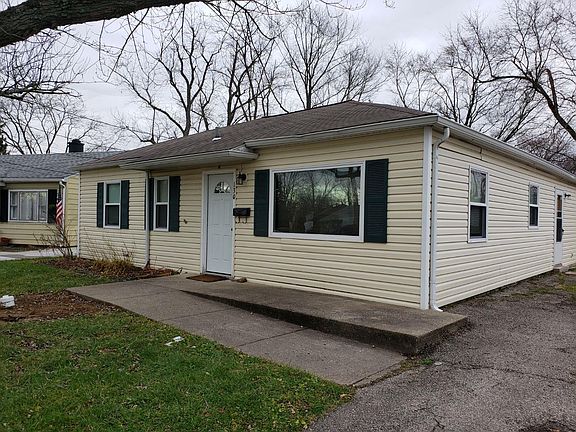 3rd image of 130 Holly Ln
