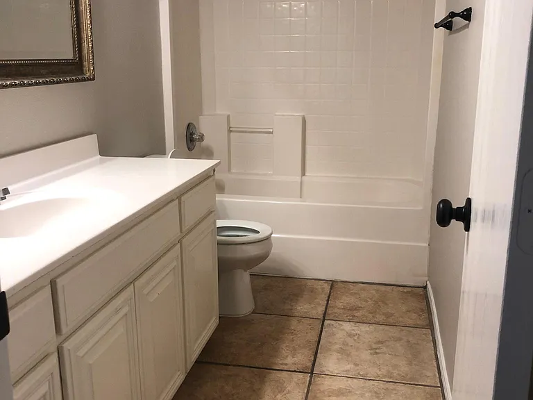 400 Bretts Way — Photo 9