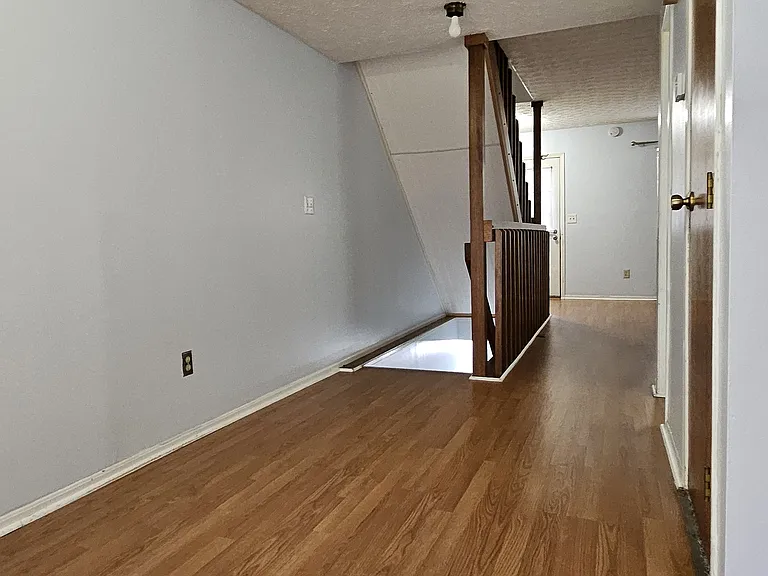 1001 Syracuse Ln — Photo 8