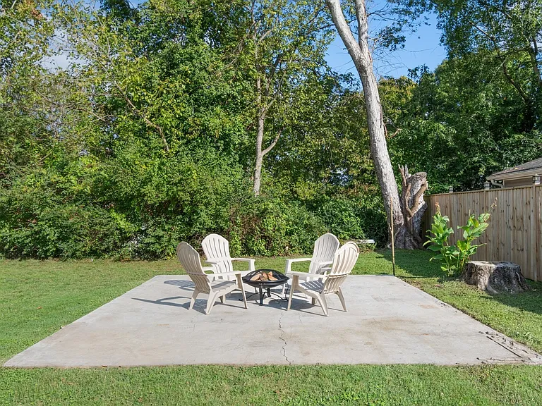 1305 Chickering Dr — Photo 5