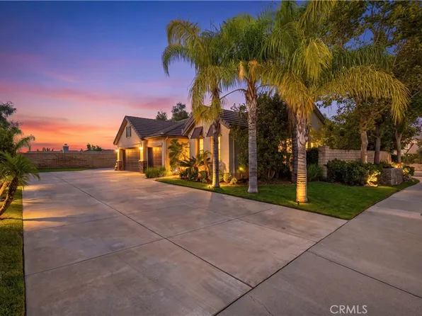 28306 Agajanian Dr, Santa Clarita, CA 91390