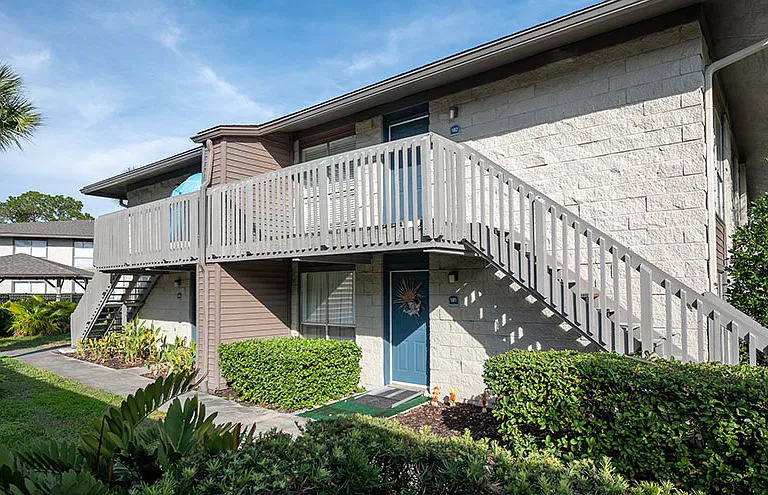 St. John's Pointe Apartment Homes — Photo 23