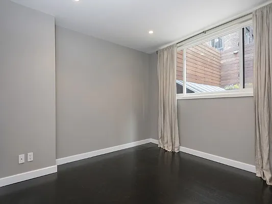 Rented by Sotheby's International Realty | media 52