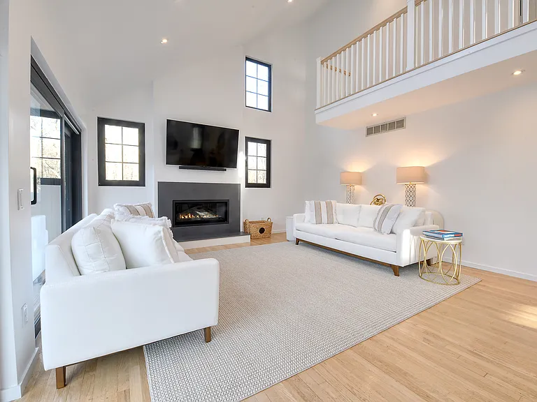 5 Woodcrest Dr — Photo 10