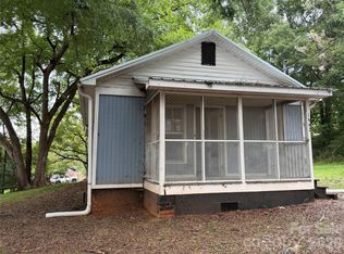 1442 School St, Statesville, NC 28677