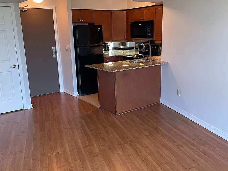 18 Valley Woods Rd #1015 — Photo 4