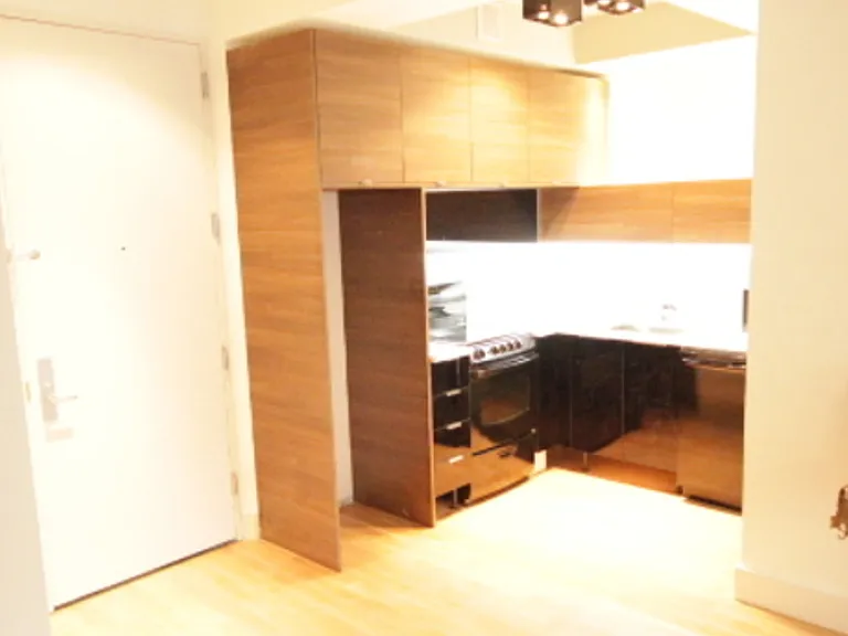 74 Maujer St #2G — Photo 18