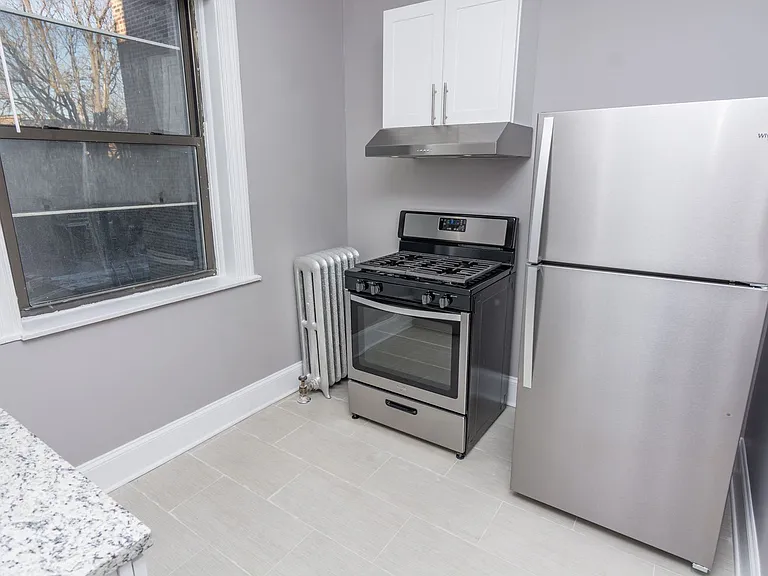 7656 S Kingston Ave — Photo 3