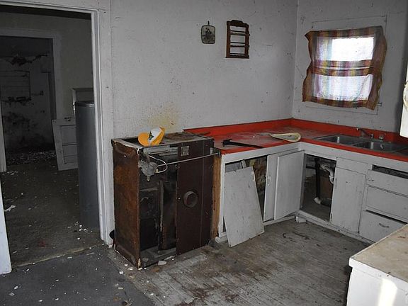3rd image of 511 N 7th St