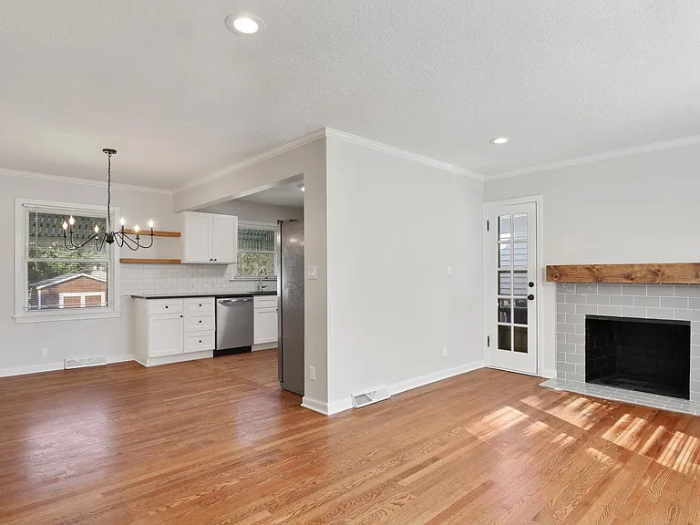 7100 Dearborn St — Photo 2