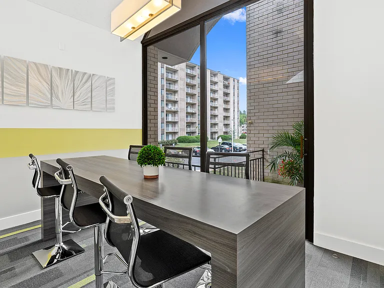 Seven Springs Apartments — Photo 27