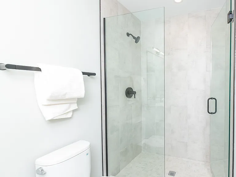 4403 N Seeley Ave — Photo 9
