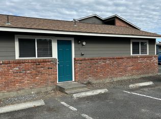 360 SW 9th St #1, Hermiston, OR 97838
