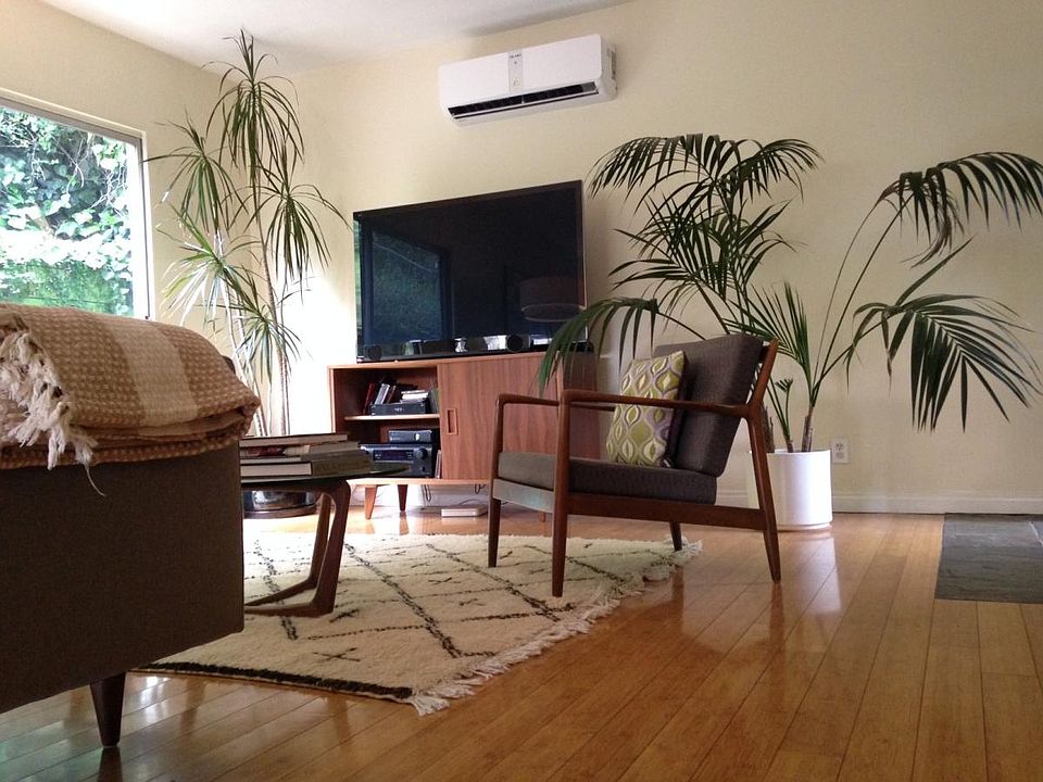 1st image of 6154 Glen Holly St