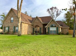 6205 Palmetto Pointe Dr, Ocean Springs, MS 39564