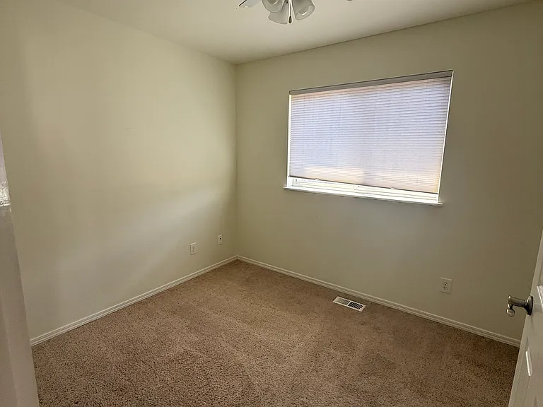 1828 Sturbridge Ct — Photo 8