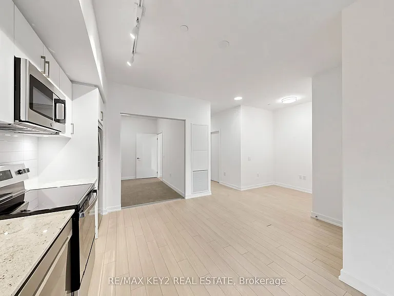 4010 Eglinton Ave W #710 — Photo 13