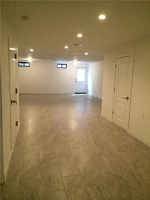 Rented by R New York | media 18