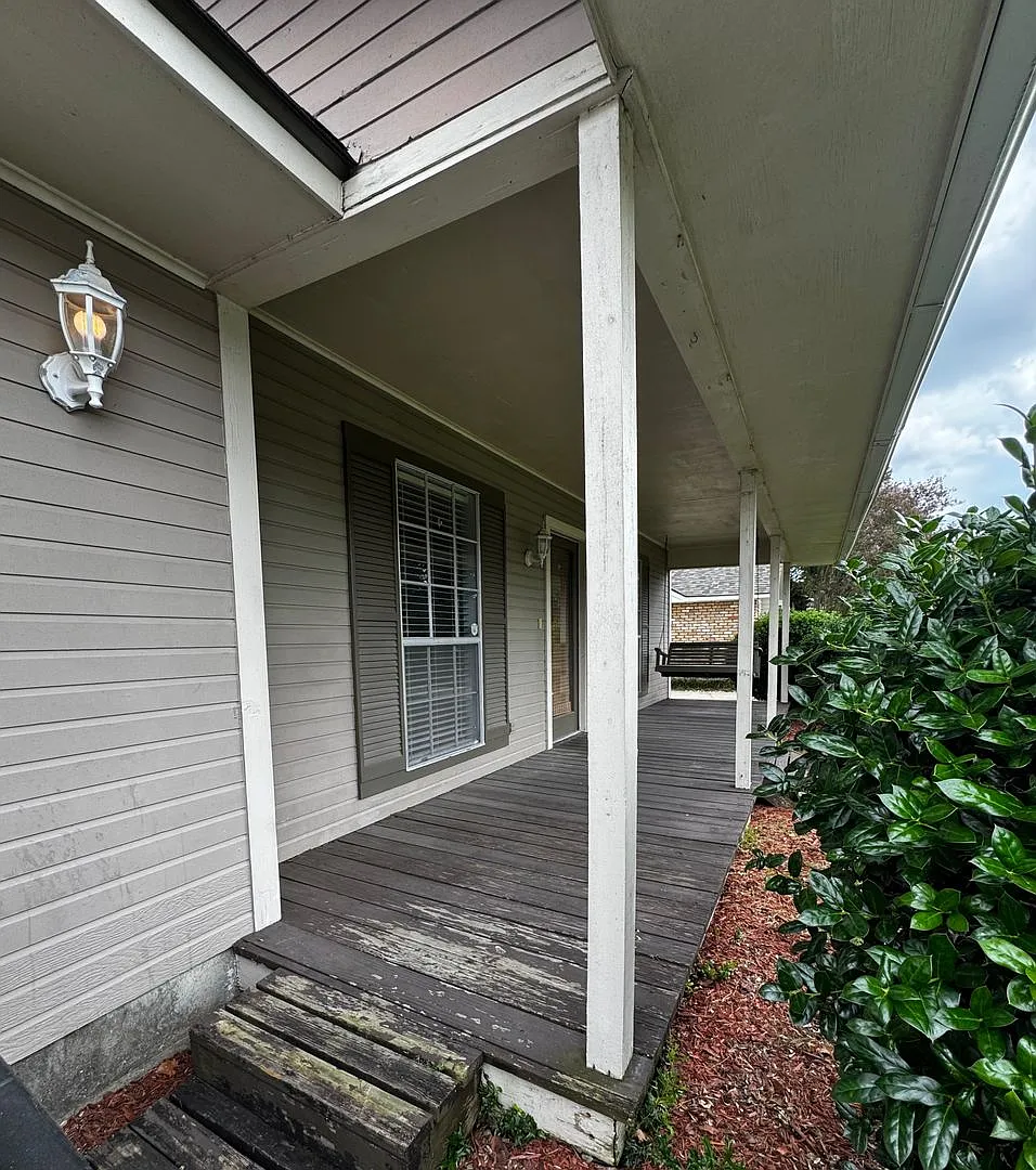 3BD/2BA House for Lease in Fairwood Estates! — Photo 3