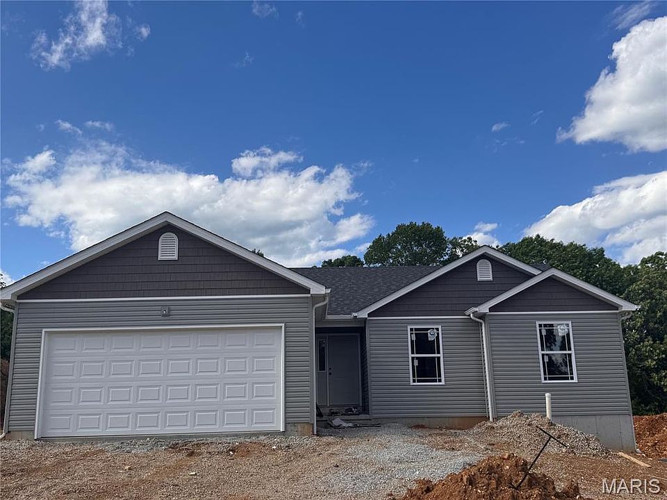 1st image of 725 Blake Dr