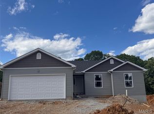 725 Blake Dr, Hillsboro, MO 63050