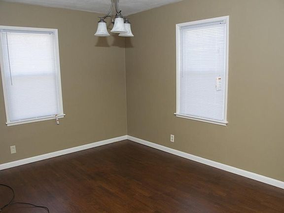 3rd image of 1001 Carolyn Ave