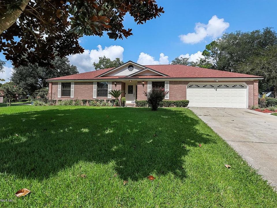 1st image of 11702 Chestnut Oak Dr E