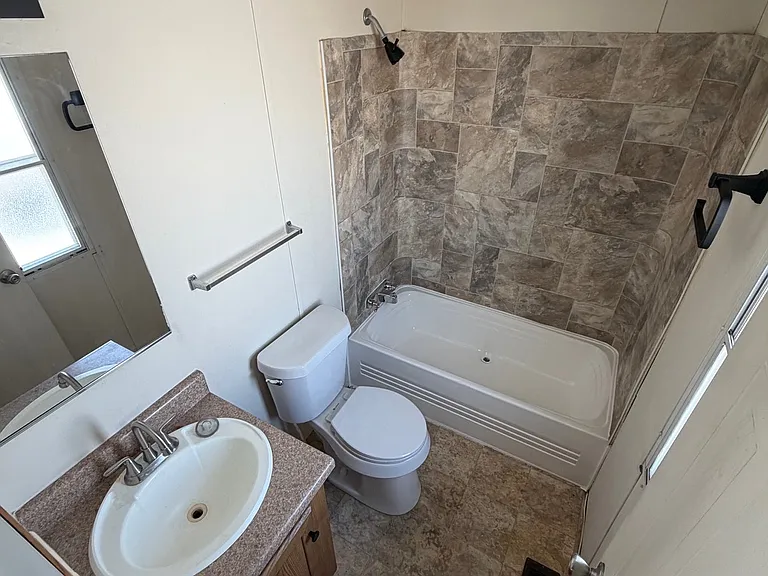 304 Celaya Way — Photo 11