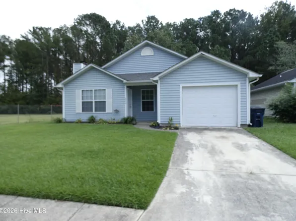 3050 Foxhorn Rd, Jacksonville, NC 28546