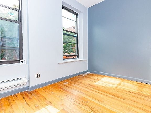 4th image of 425 Wythe Ave #2AX