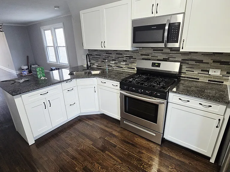 4819 W George St #2 — Photo 11