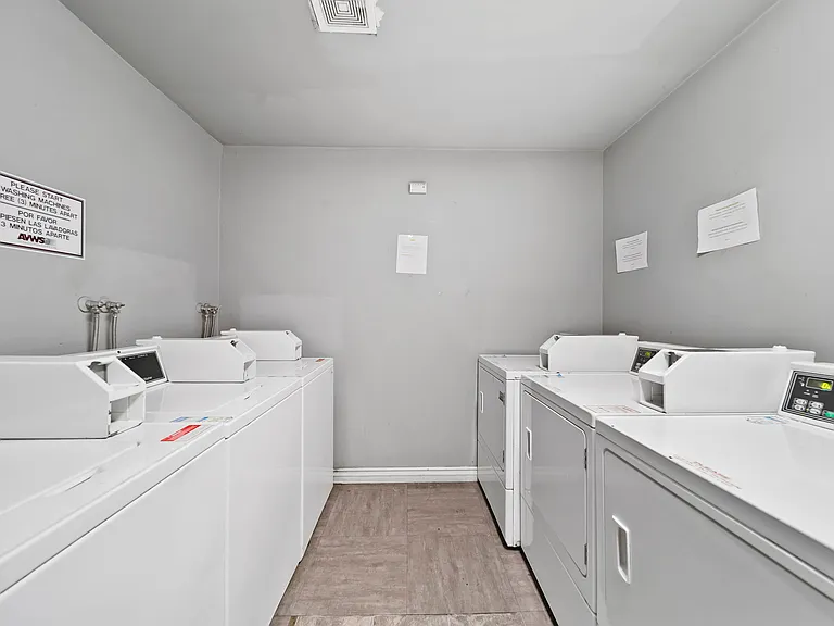 Park View Apartments — Photo 8