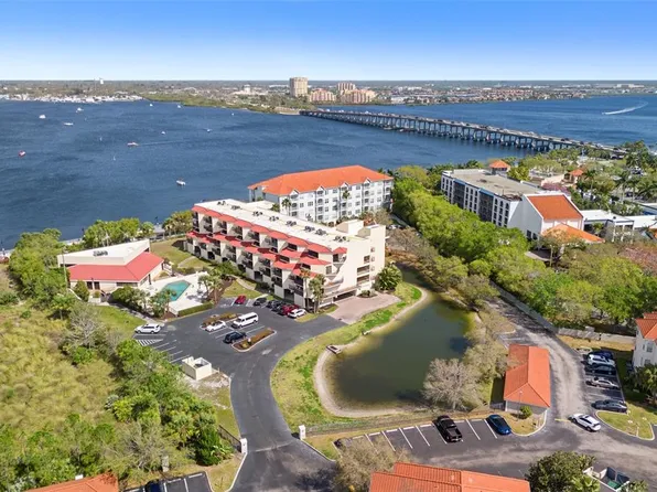 204 3rd St W APT 203, Bradenton, FL 34205