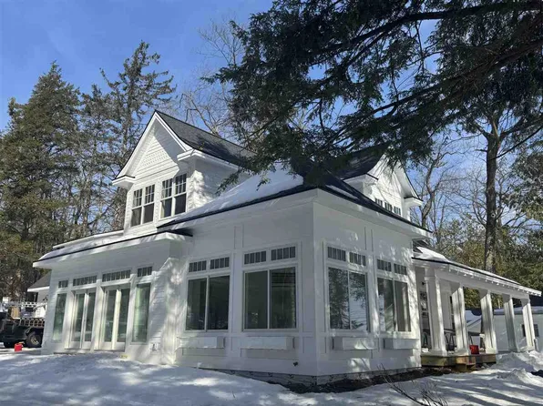 572 W Bluff Dr #C, Harbor Springs, MI 49740