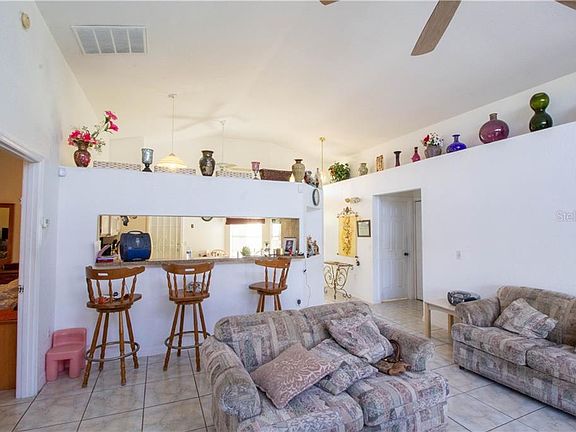 5th image of 2408 Lancashire Ln