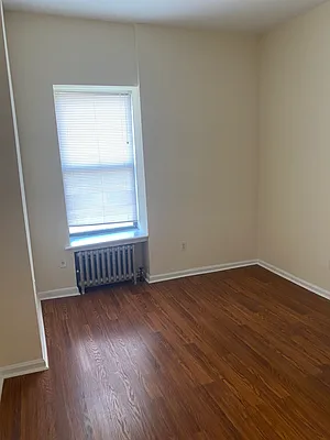 Rented by Lucien Perry | media 7