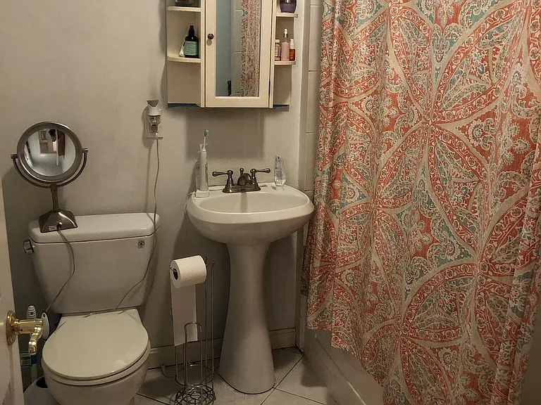upper bathroom
