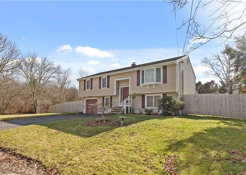 1st image of 44 Elmwood Dr