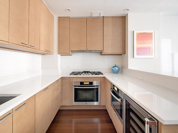 2nd image of 230 W 78th St APT 12A