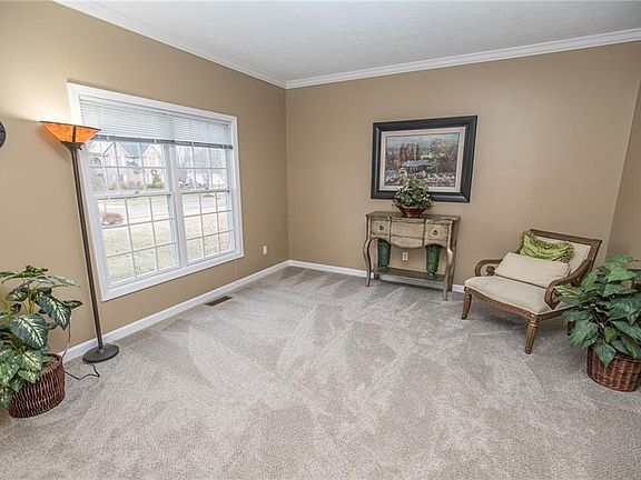 5th image of 21645 Country Way